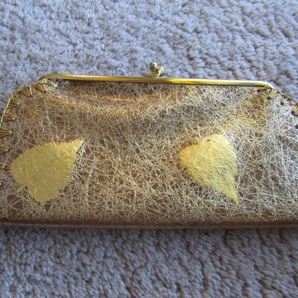 Vintage Plastic Gold Leaf Clutch - Picture 3 of 4